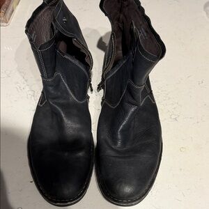 John Varvatos Black Leather Zipper Boots